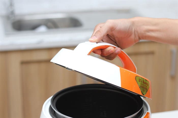 Nồi cơm điện 1.0L Cuckoo CR-0661 - Xanh/Cam